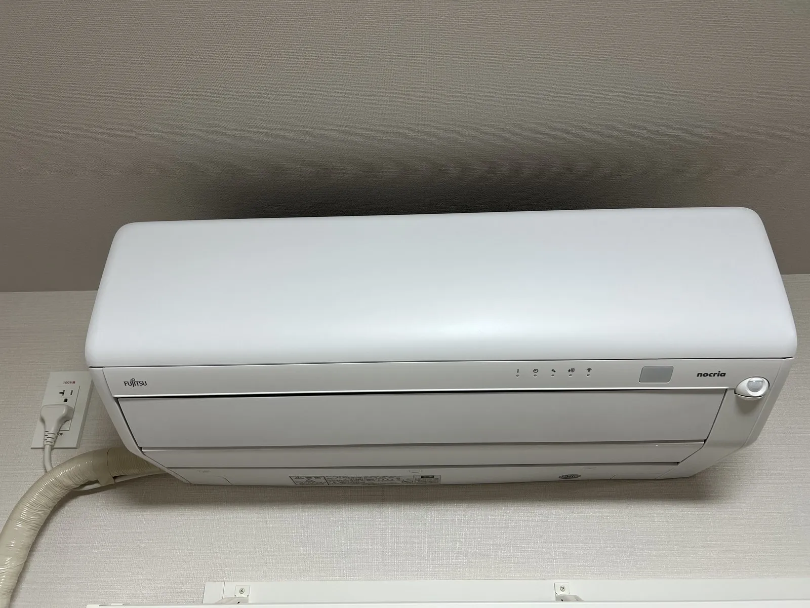 お掃除機能付きの壁掛けエアコン